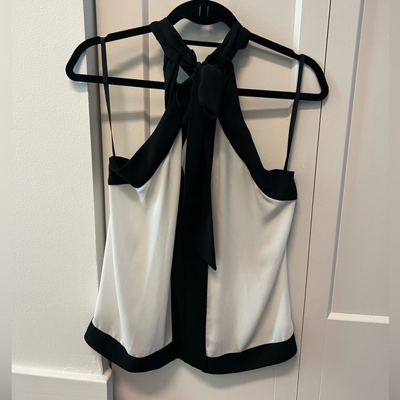 BCBG keyhole flowy halter blouse - Picture 3 of 4